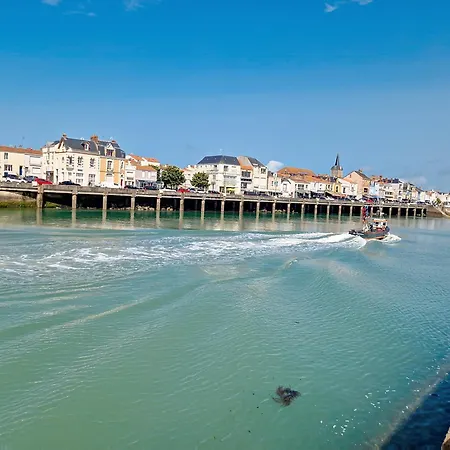 Face Aux Sables D'olonne Avec Balcon, Ascenseur Et Proximite Centre-ville - Fr-1-331-46 Apartmán Les Sables-dʼOlonne