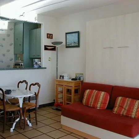 Face Aux Sables D'olonne Avec Balcon, Ascenseur Et Proximite Centre-ville - Fr-1-331-46 レ・サ​​ーブル・ドロンヌ