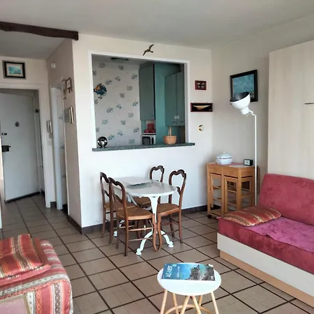 Face Aux Sables D'olonne Avec Balcon, Ascenseur Et Proximite Centre-ville - Fr-1-331-46 * Les Sables-d'Olonne