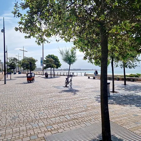 Face Aux Sables D'olonne Avec Balcon, Ascenseur Et Proximité Centre-ville - Fr-1-331-46