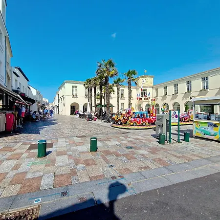 Face Aux Sables D'olonne Avec Balcon, Ascenseur Et Proximite Centre-ville - Fr-1-331-46 *